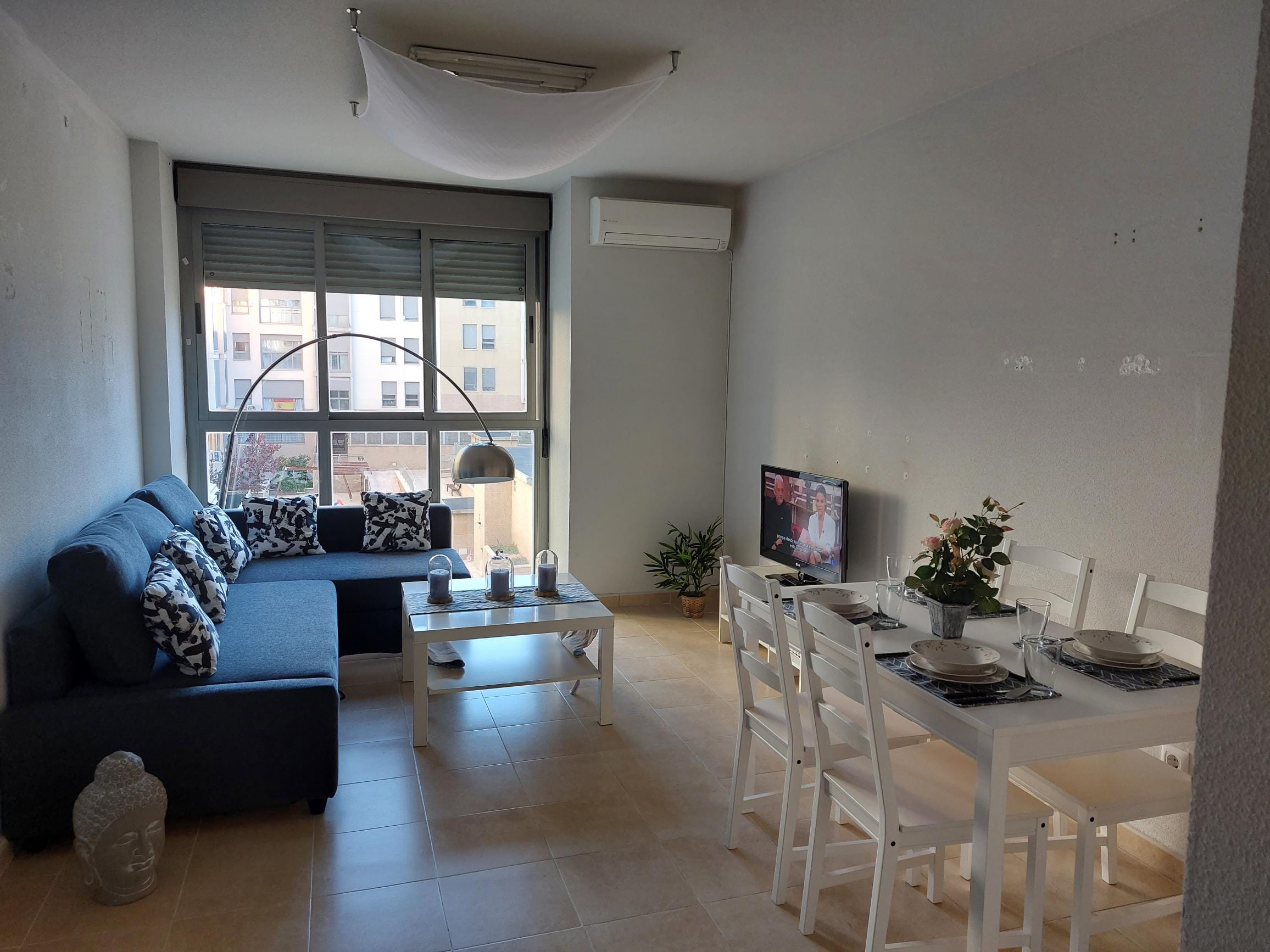 Alcobendas 2 - Entry-ready apartment for rent in Madrid - Living room