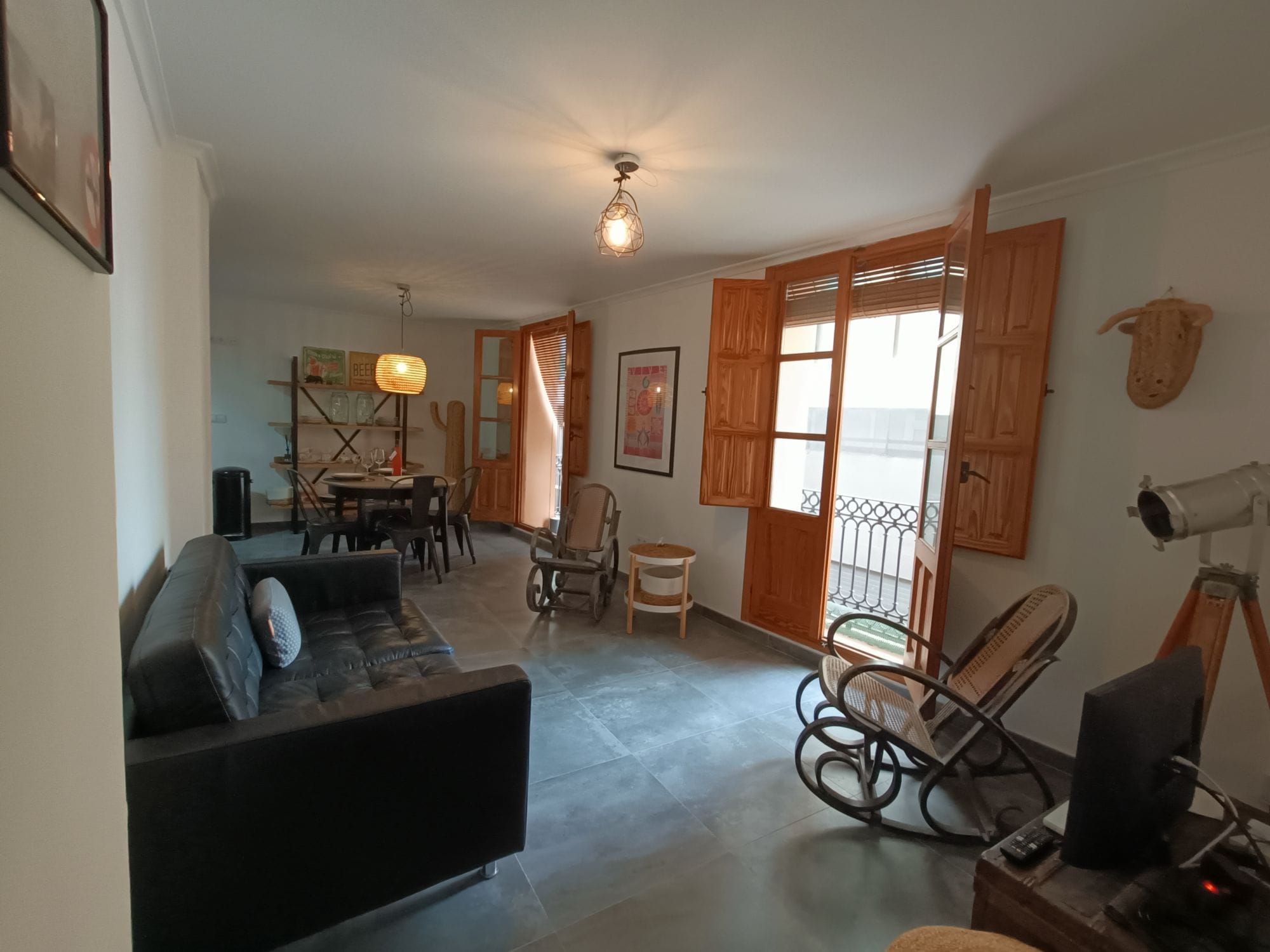 ALTA SALON DIC 24.jpg