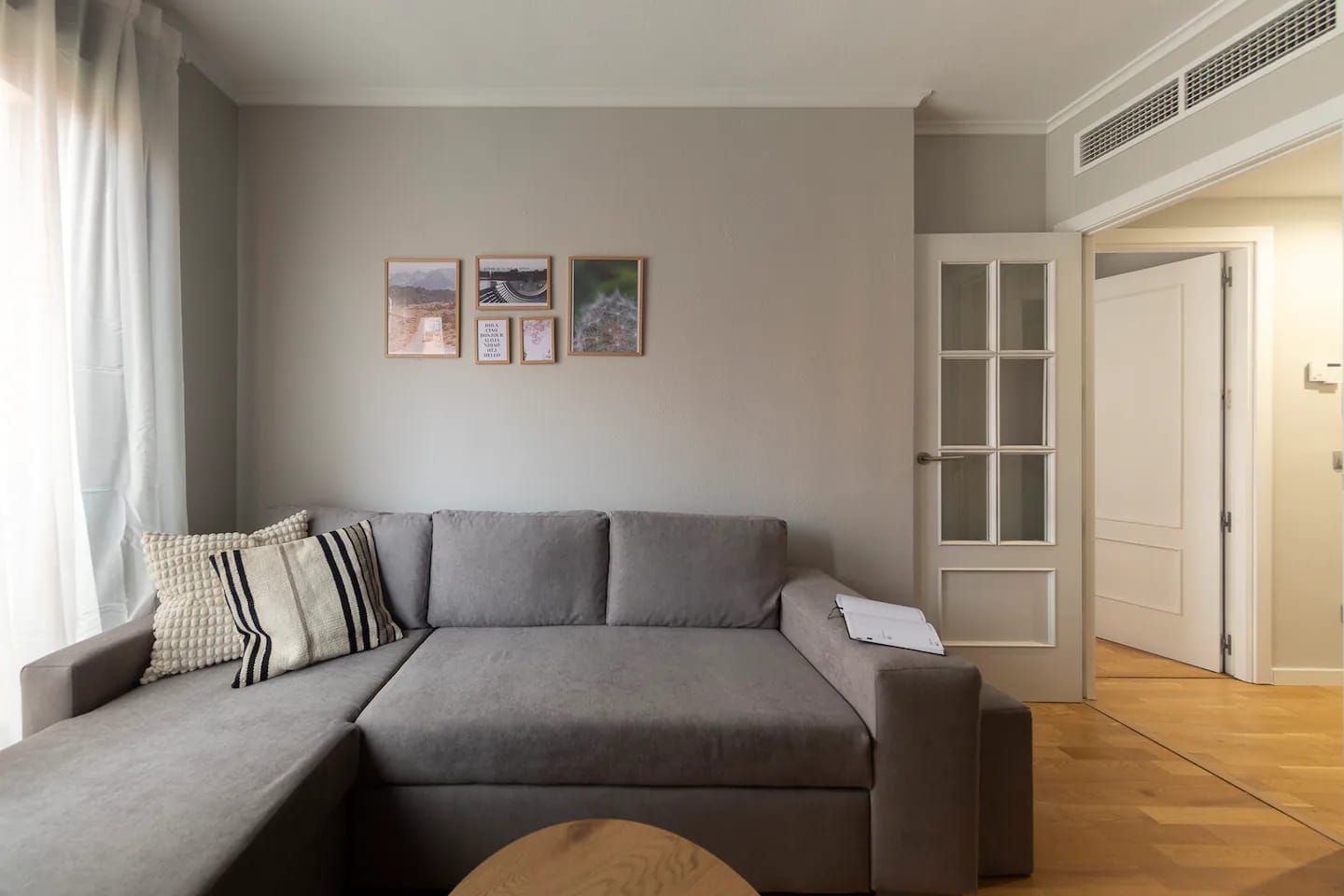 living room apartment for rent in madrid