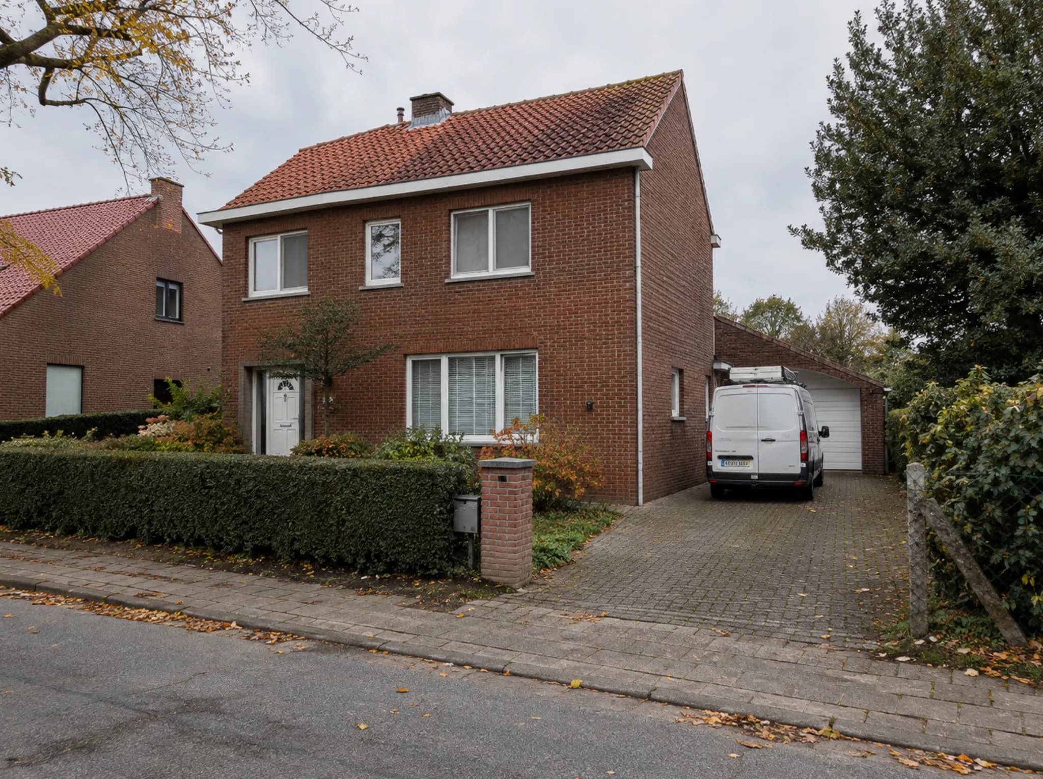 Worker Accommodation in Belgium: Housing Teams Near Brussels