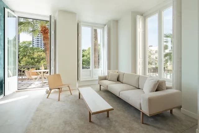 corporate-housing-malaga-azuri-living-room-balcony-view-dsc04786-640
