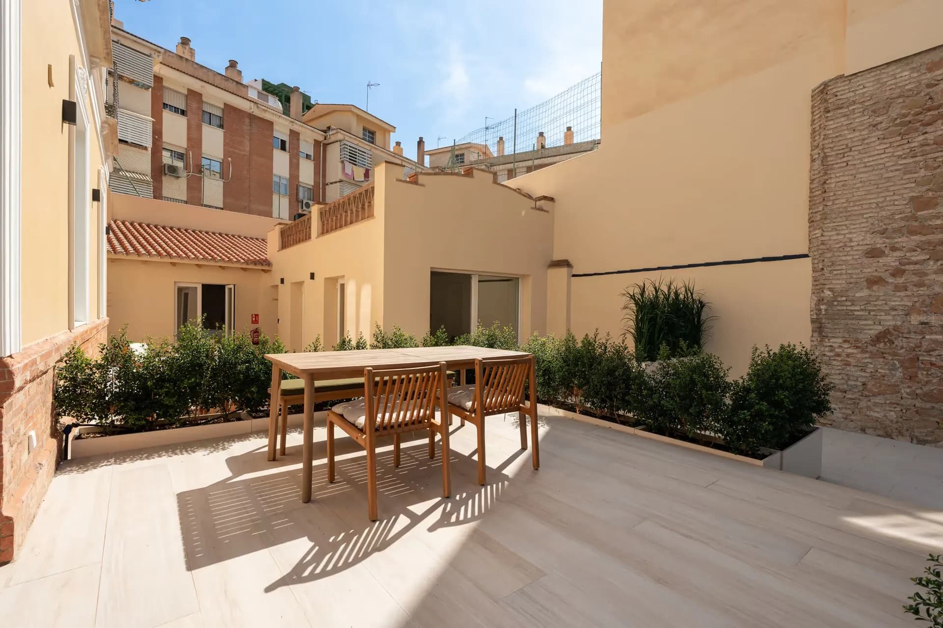 corporate-housing-malaga-oliva-oliva-terrace-dining-dsc03990-1920