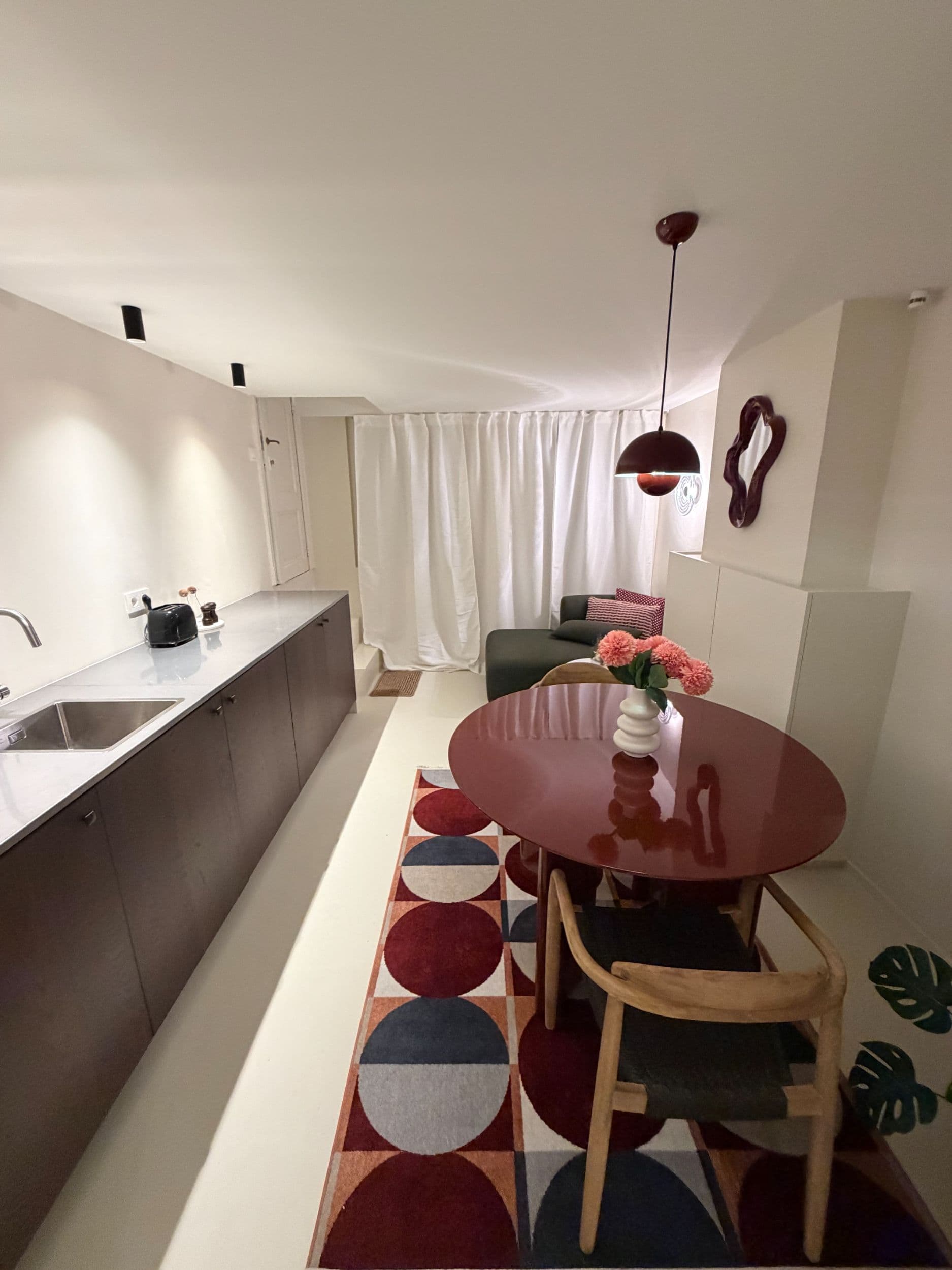 Boudewijn - Elegant corporate studio in trendy Antwerp Zuid