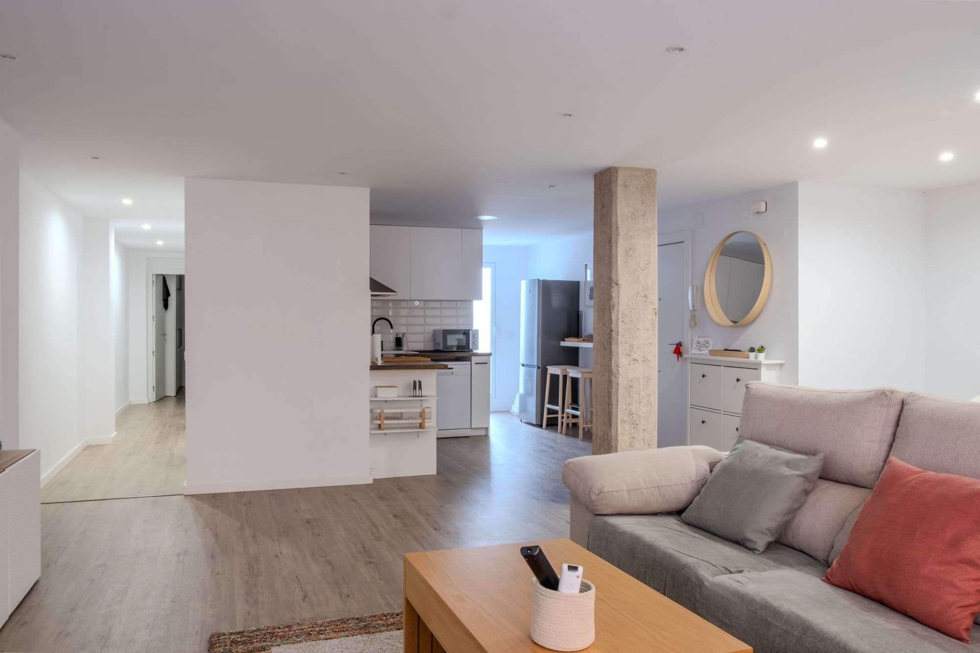 VISTA LIVING COCINA ENTRADA