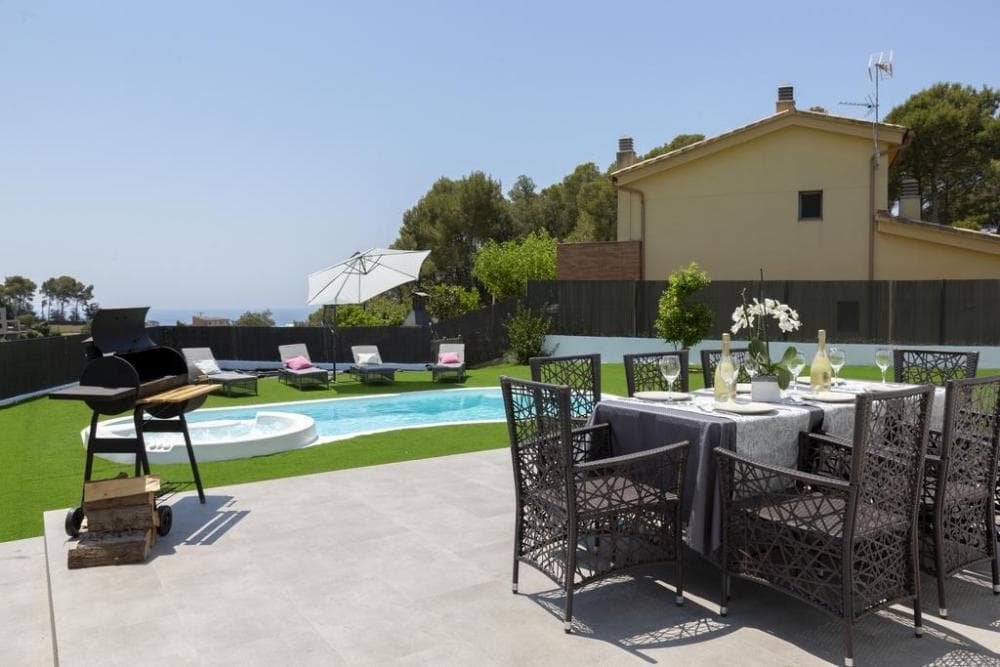 Fabulous Costa Brava house with pool - Garden