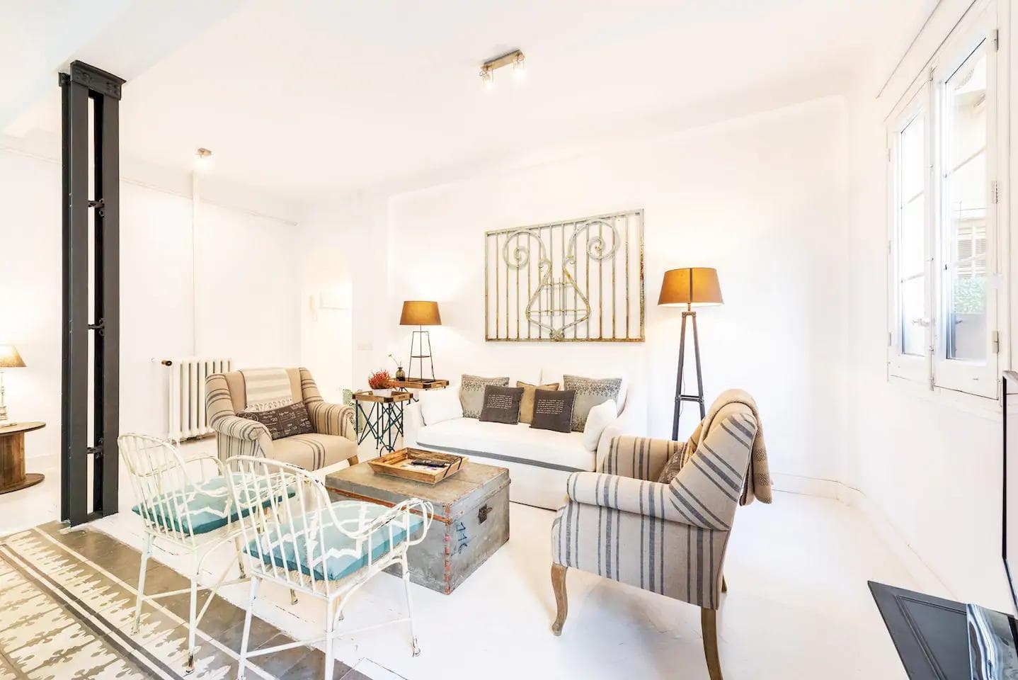 Spacious luxury flat in Madrid - Elegant living room