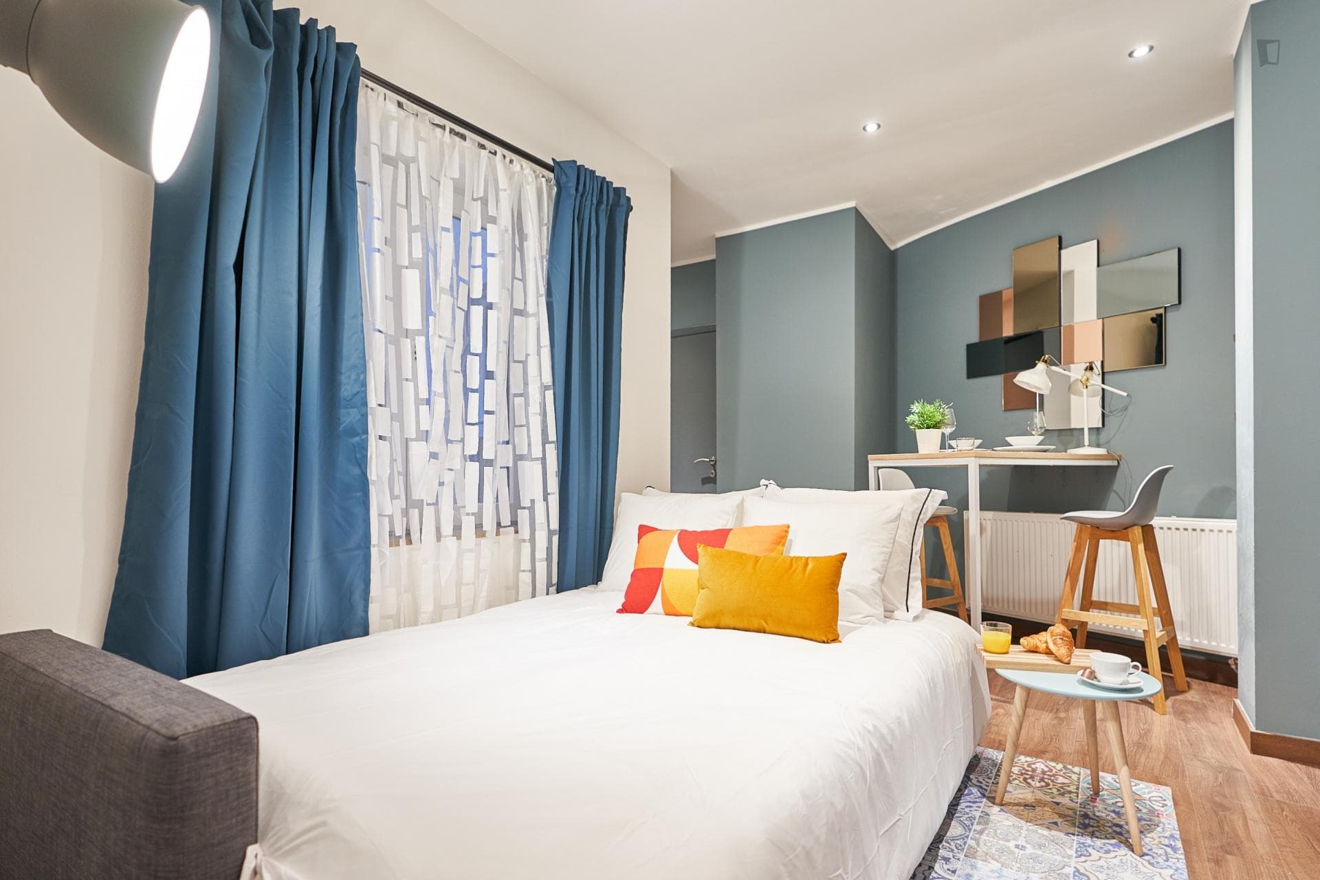 Anspach- Updated Belgium studio for expats - Bedroom