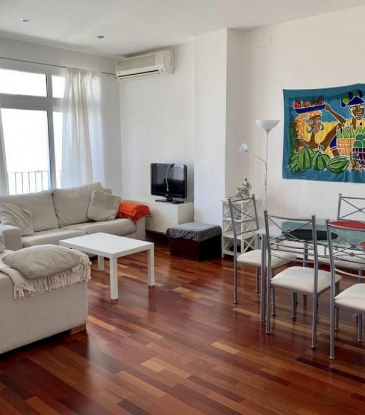 Amplio apartamento para expats en Canovas