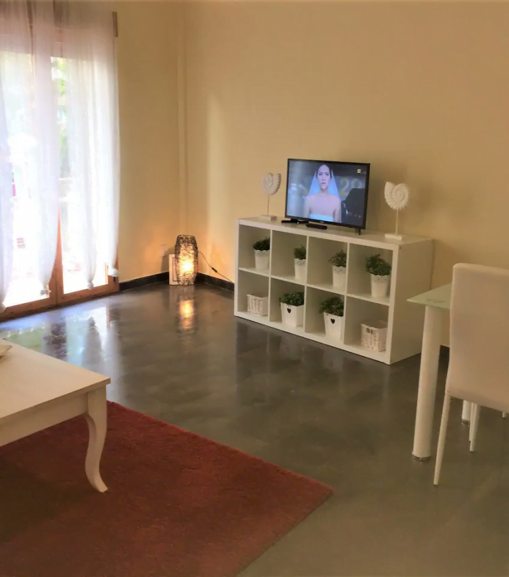 2 bedroom apartment outside Madrid for expats