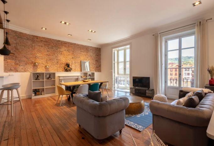 Spacious apartment for rent in Bilbao