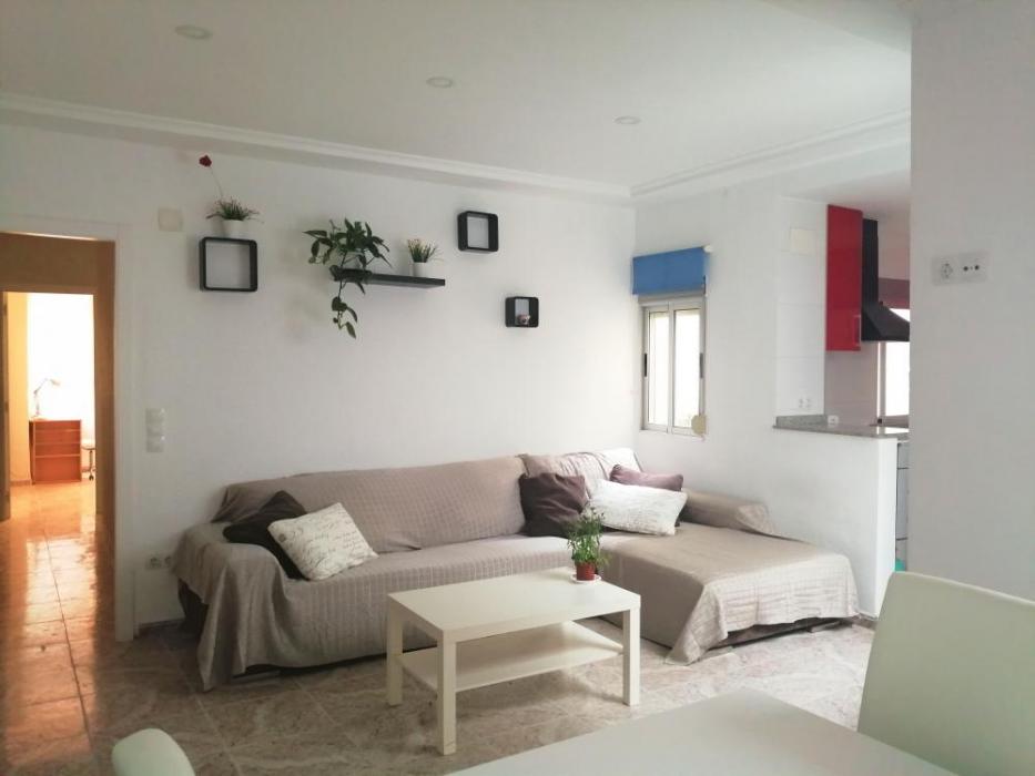 Furnished rental apartment near valencia beach