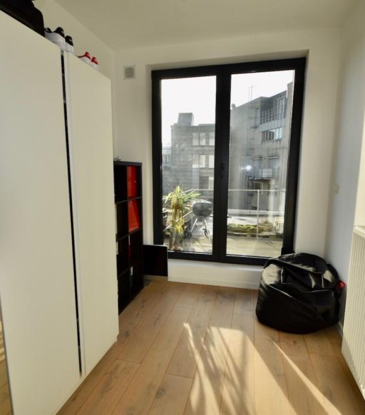 Antwerp expat rental with a view