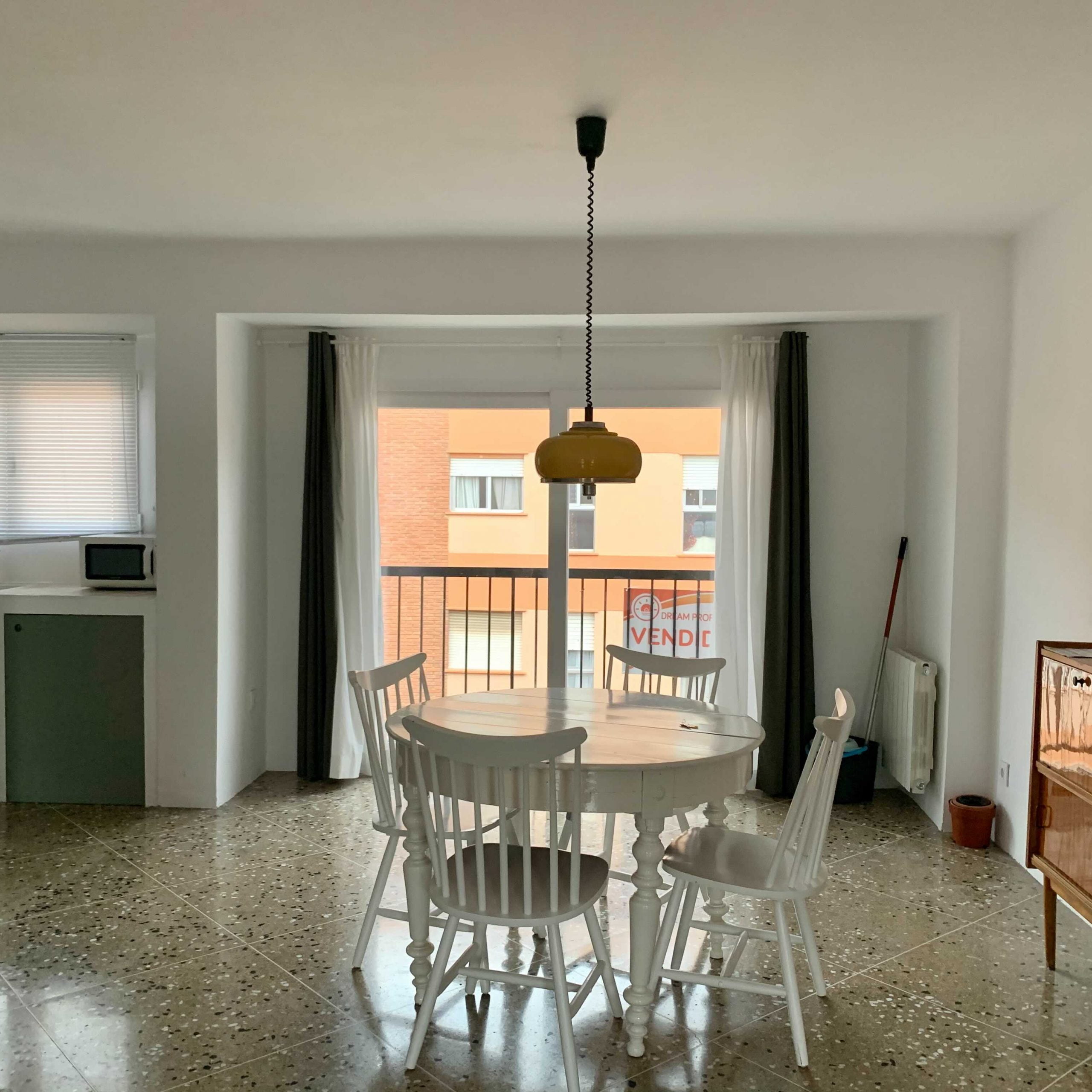 Flat for expats in Valencia with balcony