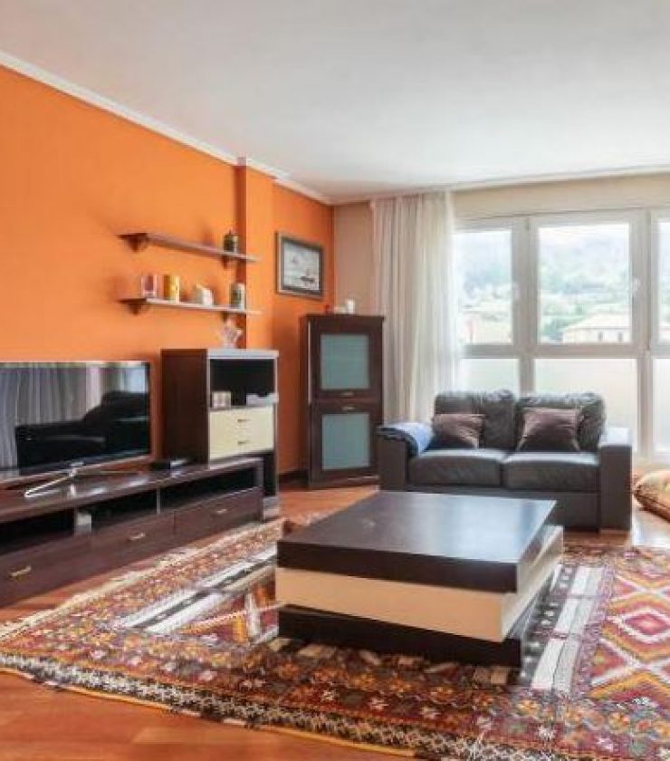 Uribe Kosta 1 - Expat apartment with balcony near Bilbao
