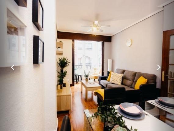 Azkuna - Expat apartment with balcony in Bilbao