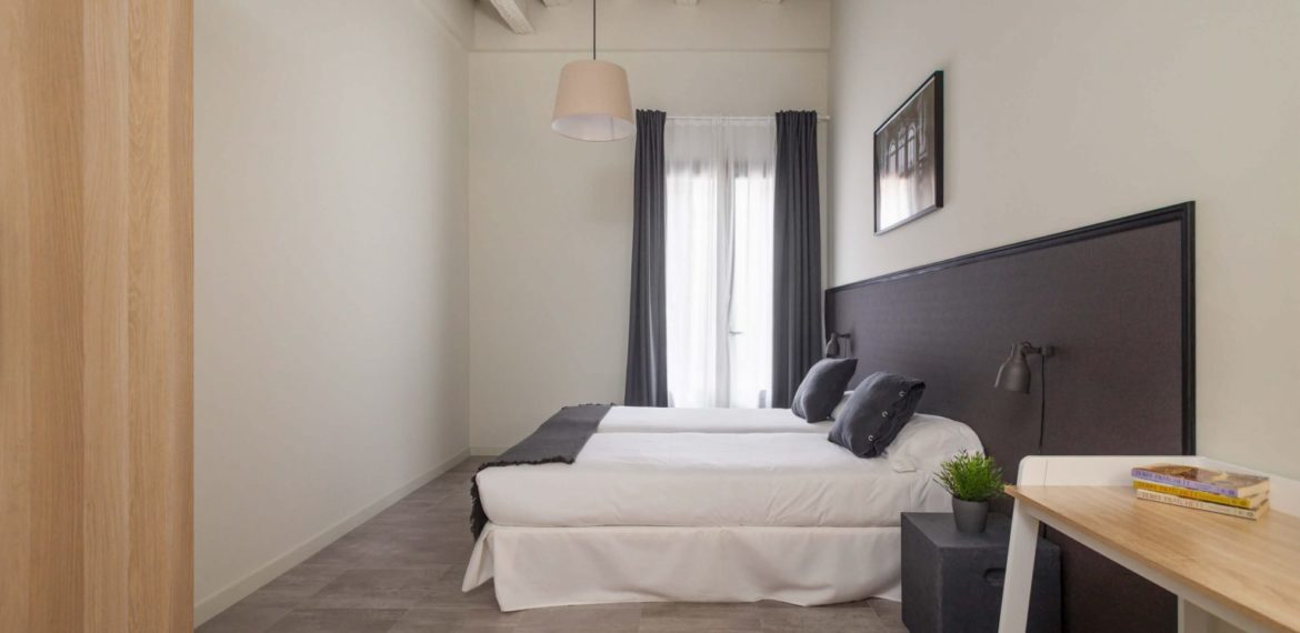 Cristina - 2 bedroom flat in Barcelona for expats