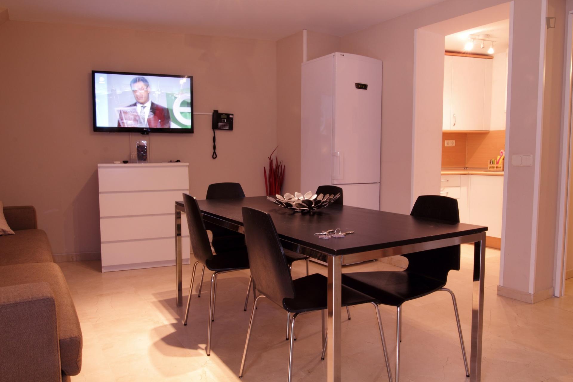 Bordadores - Modern flat for expats in Madrid