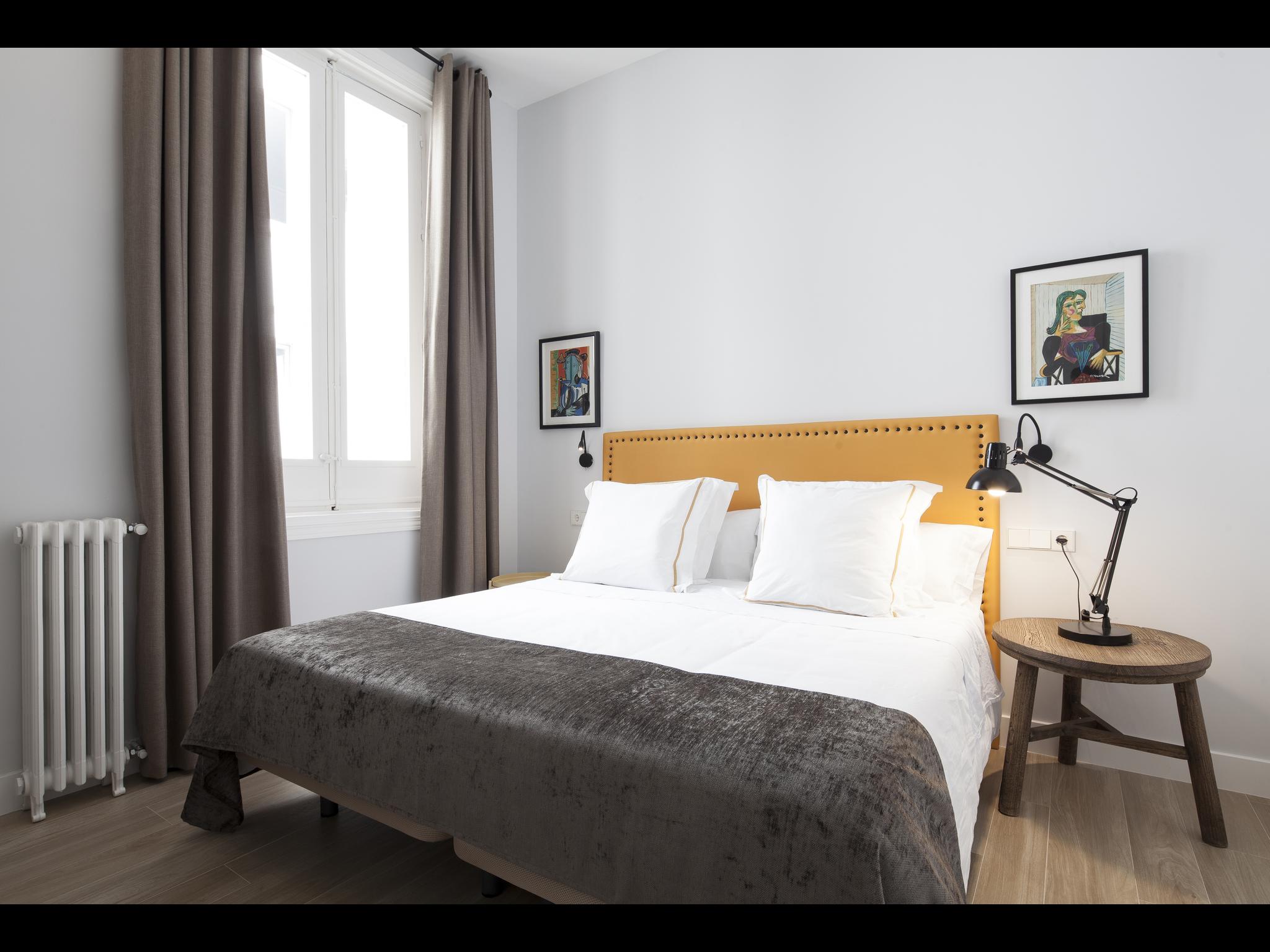 Puebla es un apartamento de lujo en Madrid para expats. Está situado en la calle de la Puebla, Madrid.
