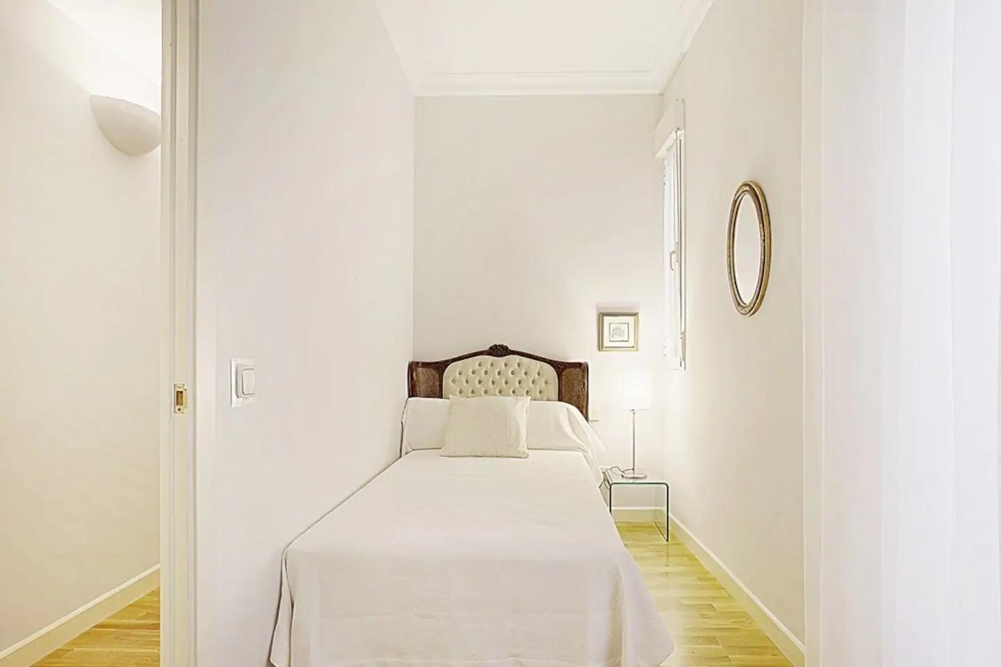 Bailen 2 - Exclusive apartment in Madrid