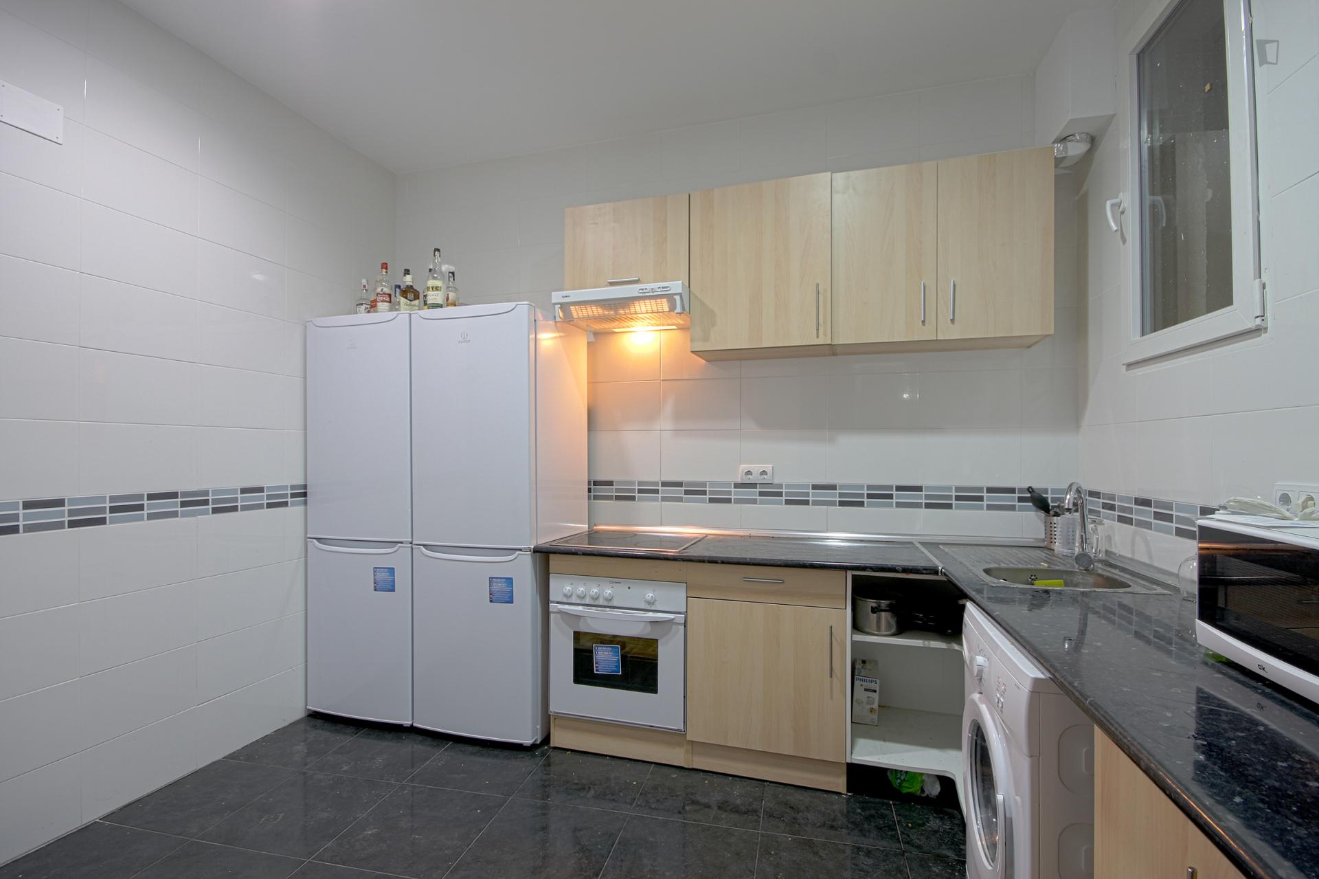 Preciados - Habitación doble en piso compartido Madrid