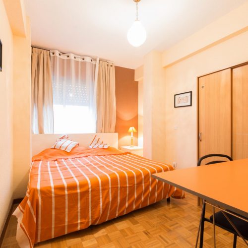 Complutense - Bedroom in shared apartment Madrid