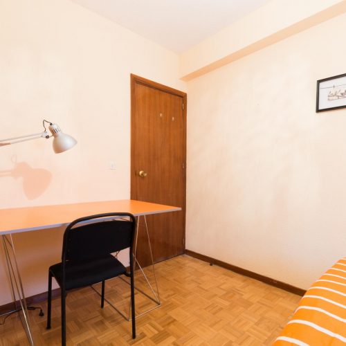 Complutense - Bedroom in shared apartment Madrid