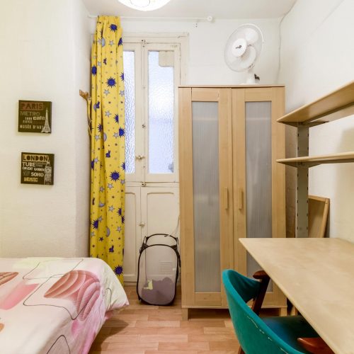 bedroom for rent in Madrid