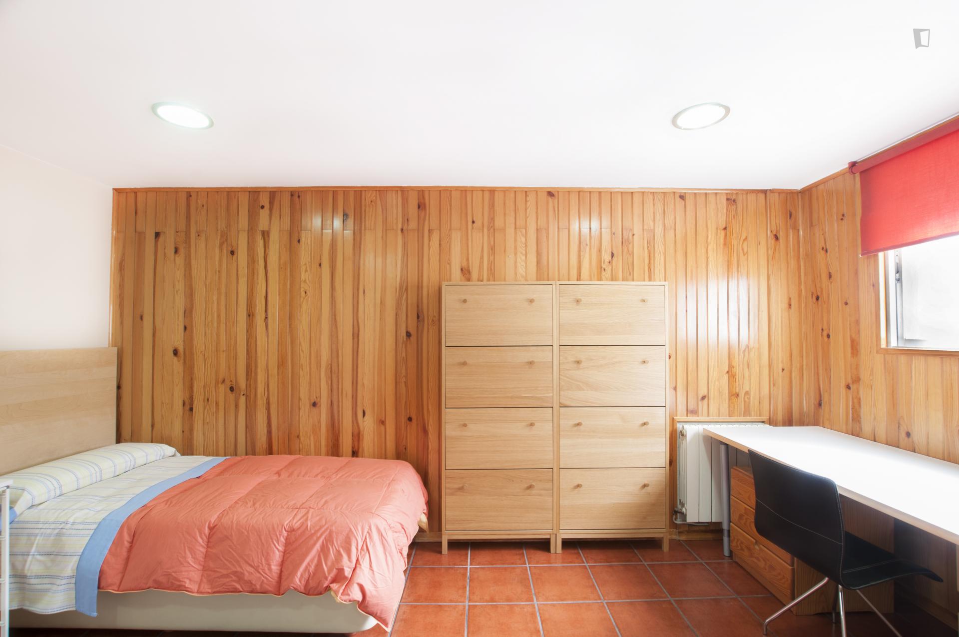 Mirasierra - Bedroom shared flat las Rozas