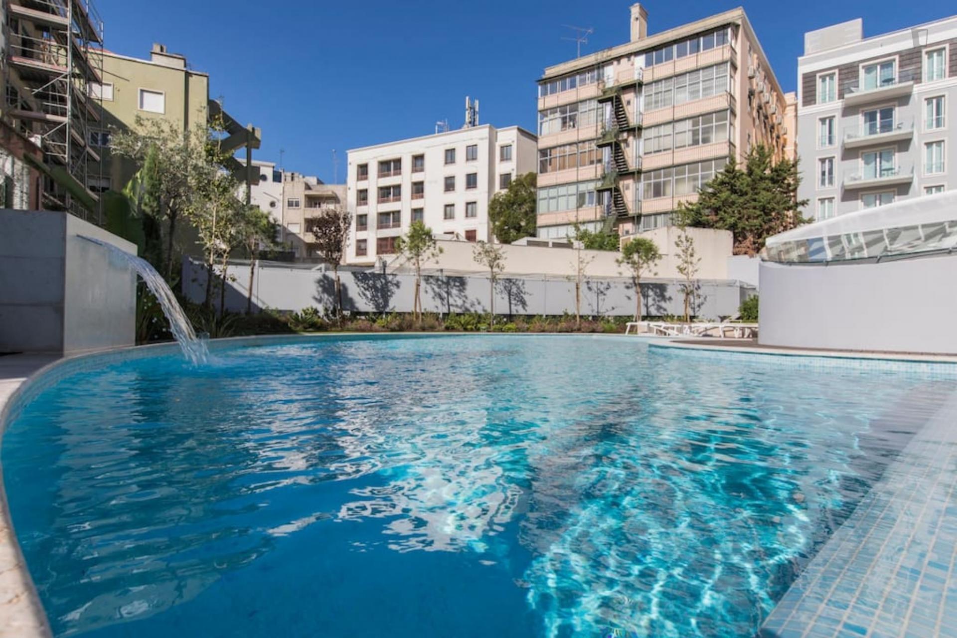 Duque de Loulé- 2 Bedroom Apartment with pool in Lisbon