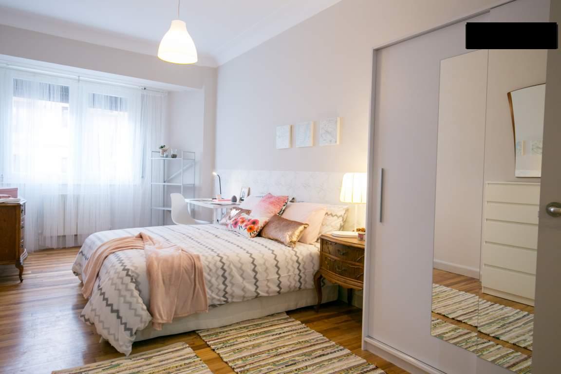 Cómoda habitación en un un piso compartido en Bilbao