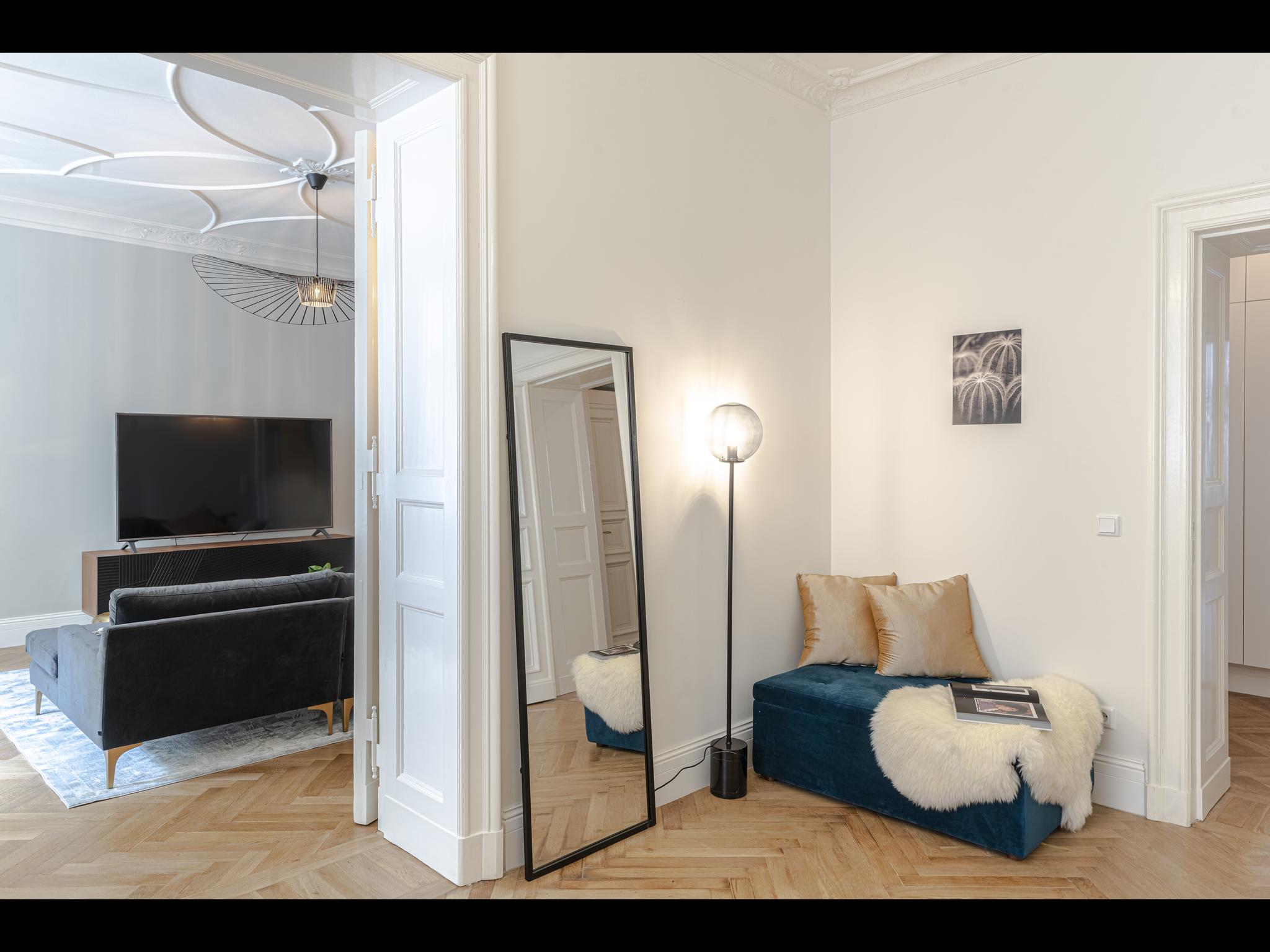 Mommsen - Exclusive furnished apartment in Berlin