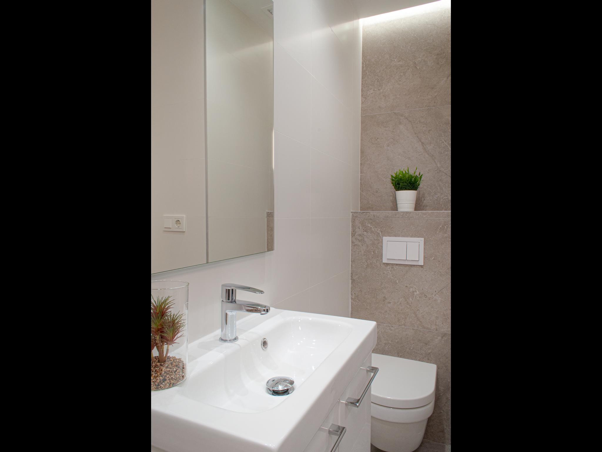 Cisneros 3 - Entry ready apartment in Alicante