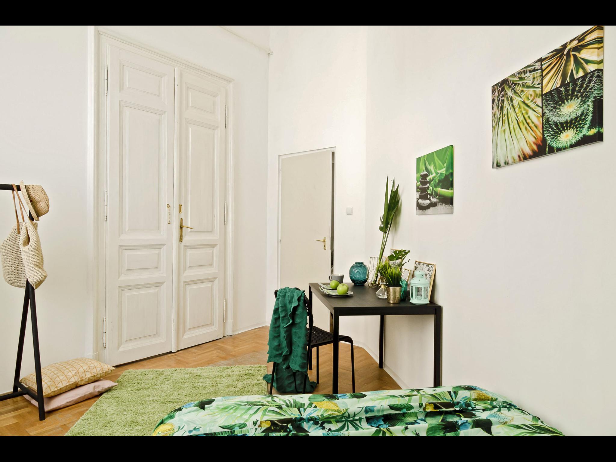 Rakoczi 4 - Bedroom for rent in Budapest