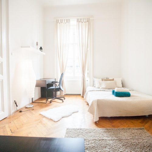 Korut - Private bedroom rent in Budapest