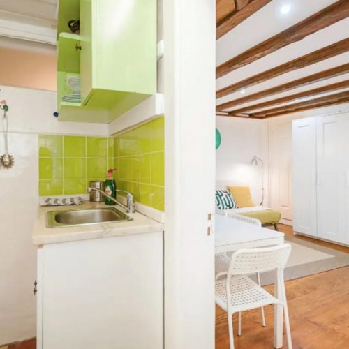 Melo- Historic 1 bedroom apartment in Lisbon