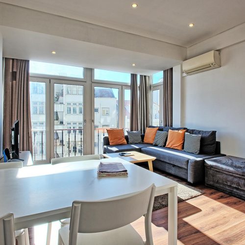 Pais- 1 Bedroom Apartment with view Lisbon
