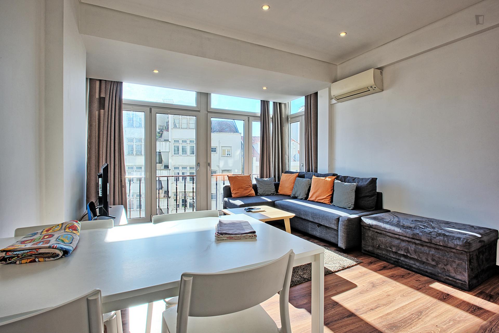 Pais- 1 Bedroom Apartment with view Lisbon