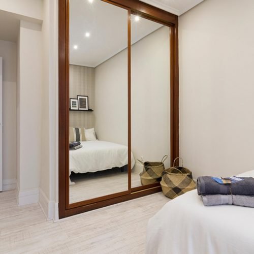 Kalea 3 - Modern bedroom in Bilbao