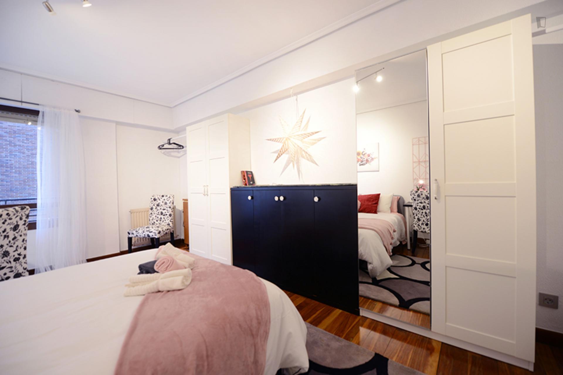 Kalea - Double bedroom in Bilbao