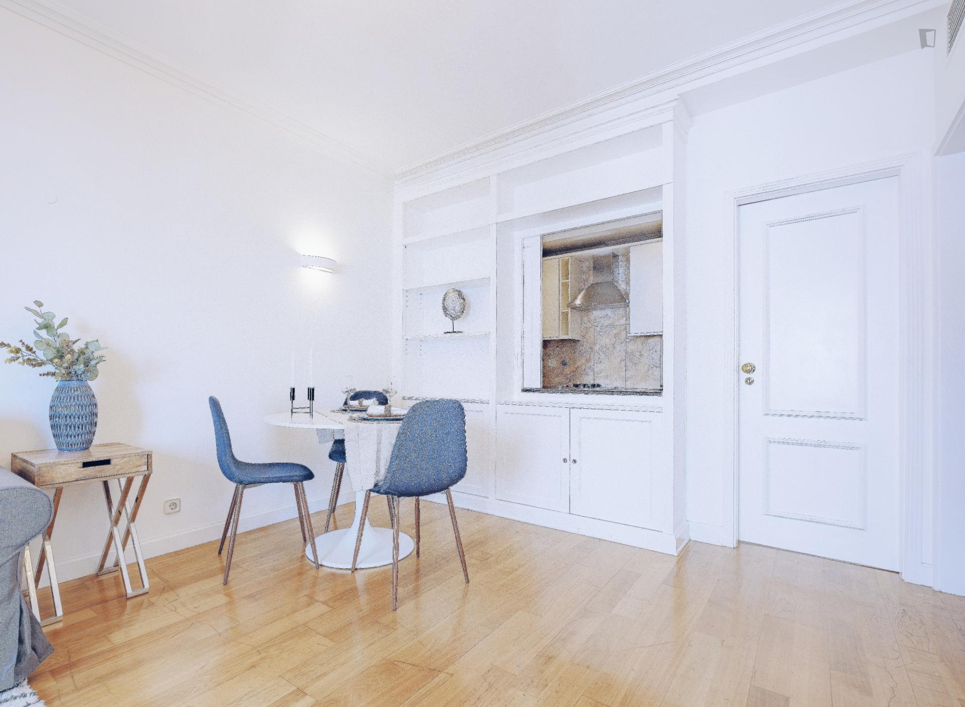 Valmor 2 - Clean and Luxurious apartment Lisbon