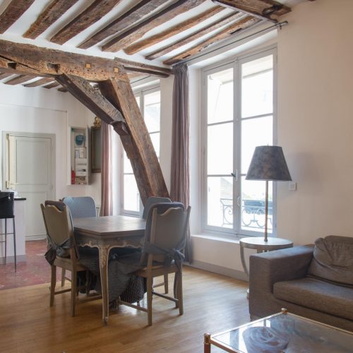Rue Saint-Louis- 2 Bedroom apartment in Paris for expats