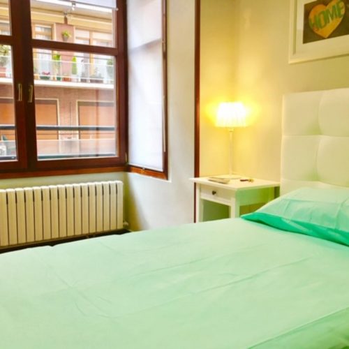 Parra - Furnished bedroom in Bilbao