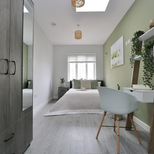 Place Lane- Beautiful functional Home in London