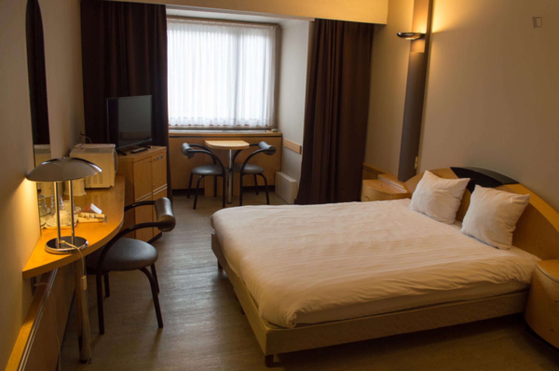Waterloosesteenweg 2- Bedroom in shared flat in Belgium