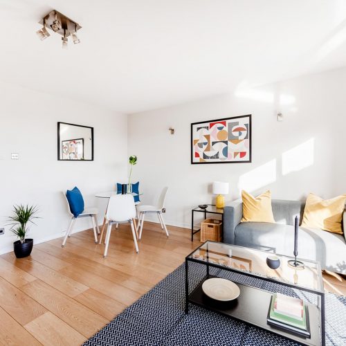 Compton - Nice apartment for expats in London