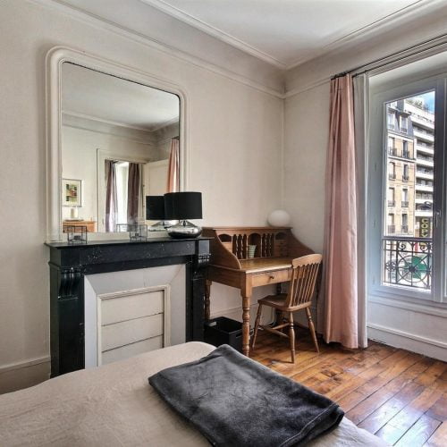 Vaugigard- Cozy Flat with View in Paris for Expat