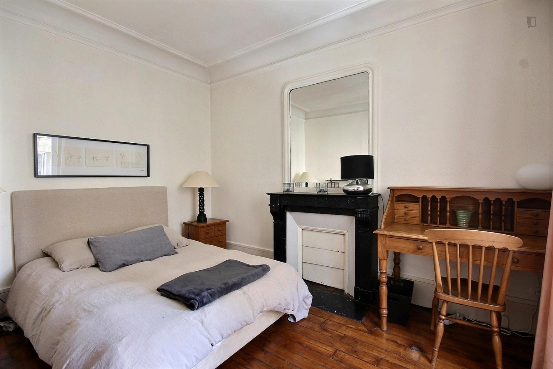 Vaugigard- Cozy Flat with View in Paris for Expat