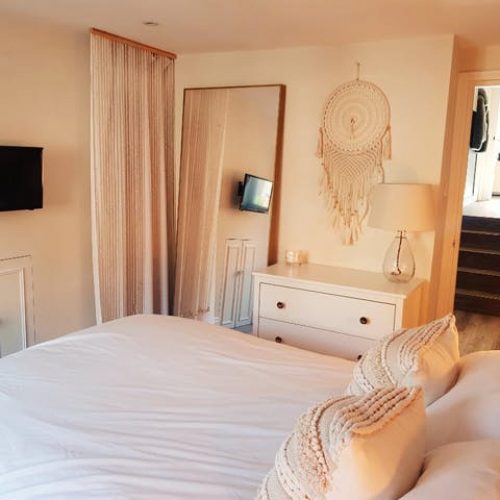 Kellett - Classy double bedroom in London