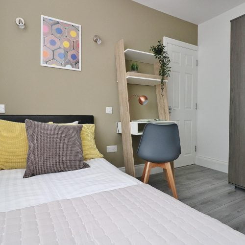 Green - Comfy single bedroom in London