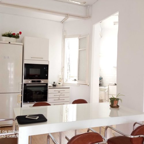 Finca Roja - Spacious expat apartment in Valencia